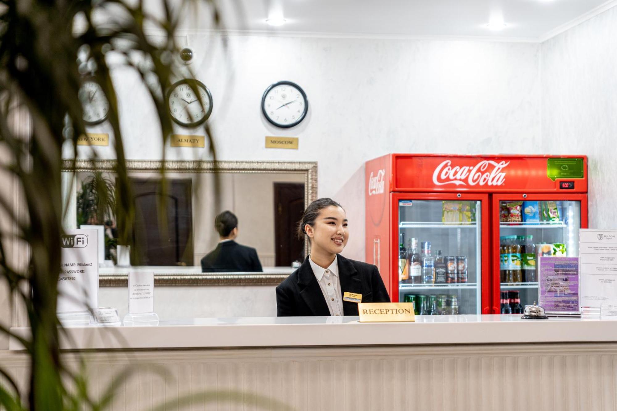 Mildom Express Hotell Alma-Ata Exteriör bild